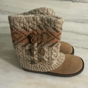 Essentials by Muk Luks Tan and Brown Knit Winter Boots
